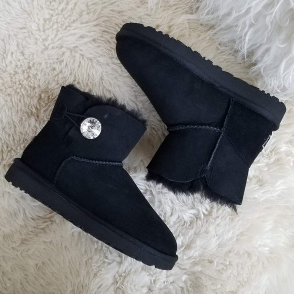 UGG/Swarovski Mini Bailey Button Bling Boot W5 BLK - Picture 4 of 8